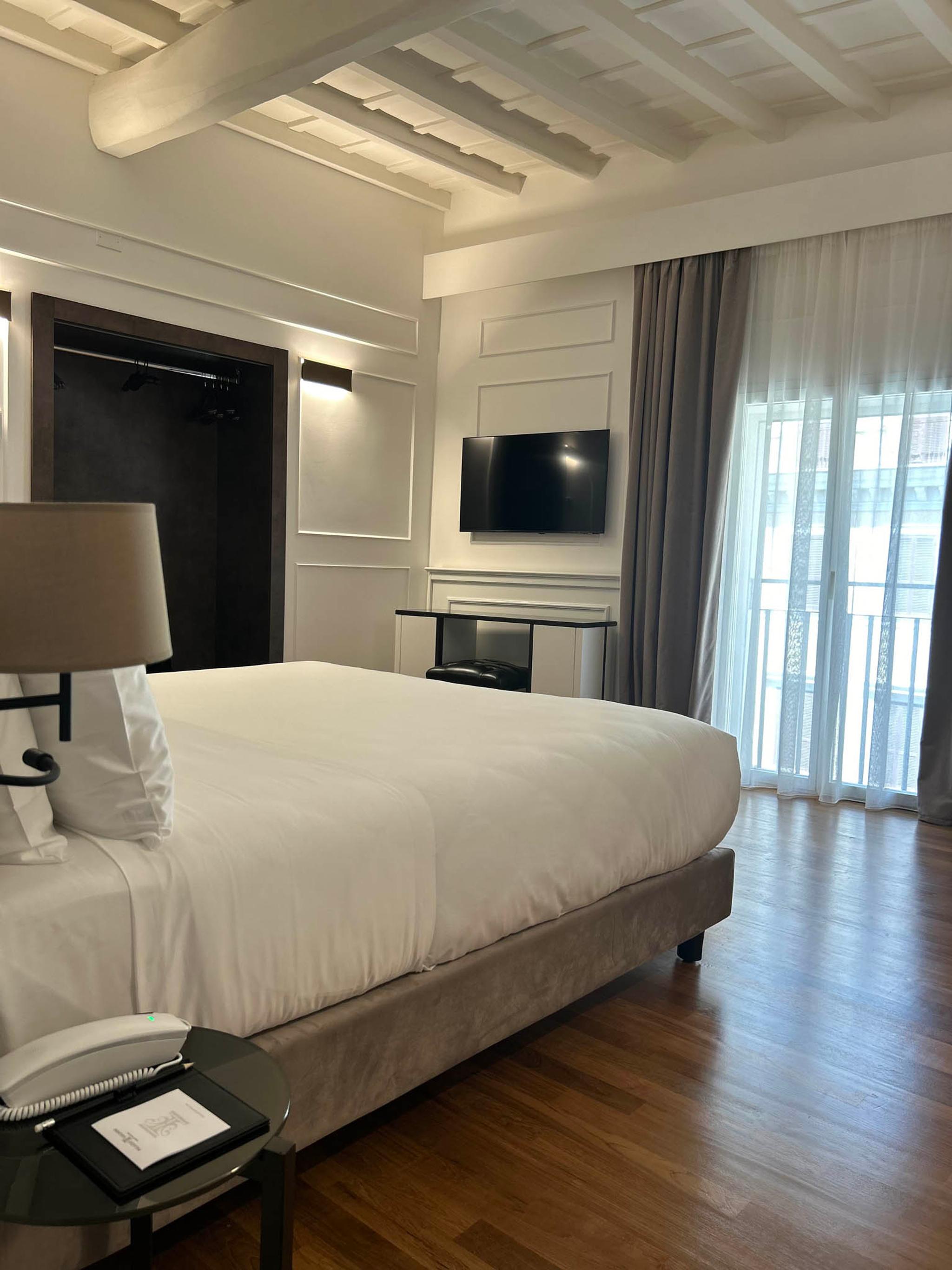 Photos | PALAZZO GOLDONI CONDOTTI COLLECTION, ROME